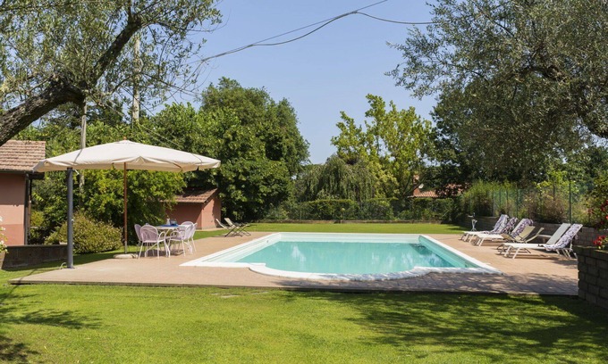 Vetralla Villa | Wonderful private villa for 8 guests with WIFI, A/C, private pool, TV, patio and parking