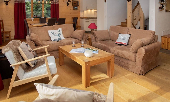 Villars-sur-Ollon House | Wonderful private villa for 9 guests with WIFI, TV and patio