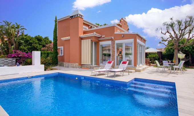 Denia Villa | Wonderful private villa for 6 people with A/C, private pool, WIFI, TV, patio and parking
