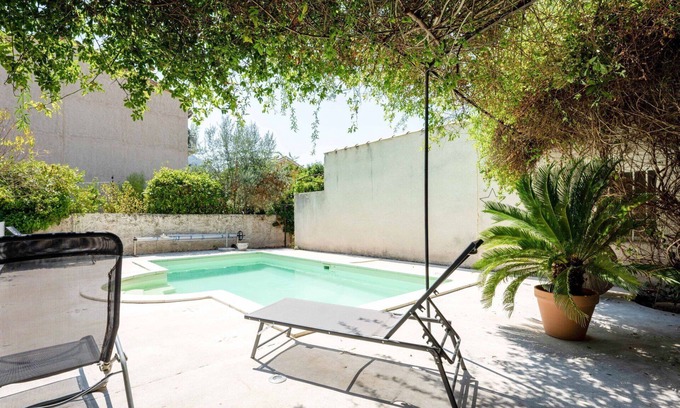 Nyons House | Wonderful private villa for 2 guests with WIFI, pool, A/C, TV and terrace