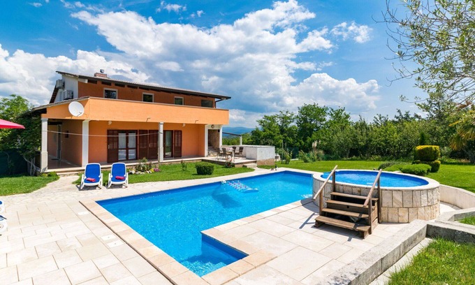 Rakotule House | Wonderful private villa for 10 people with A/C, private pool, WIFI, TV, terrace and pets allowed