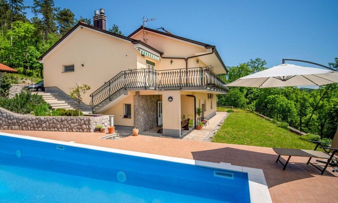 Klana House | Wonderful private villa with WIFI, A/C, private pool, TV, terrace, pets allowed and panoramic view