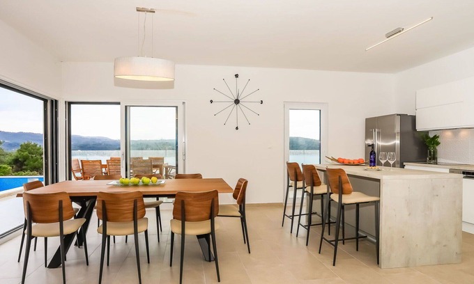 Necujam House | Wonderful private villa for 8 guests with A/C, private pool, WIFI, TV and terrace