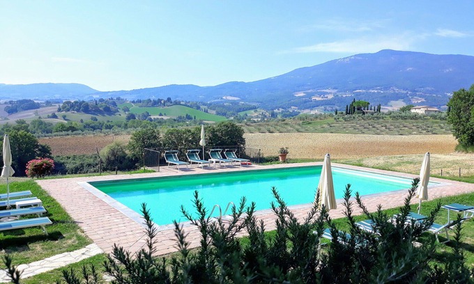 Cetona Villa | Wonderful private villa for 20 guests with WIFI, A/C, private pool, TV, patio and panoramic view