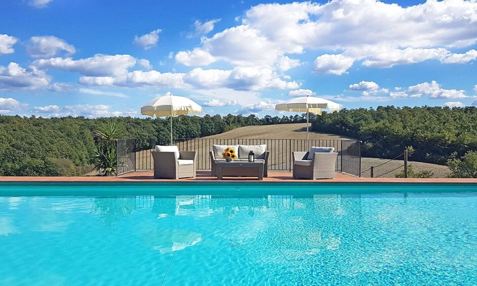Cetona Villa | Wonderful private villa for 20 people with WIFI, A/C, private pool, TV, veranda and panoramic view