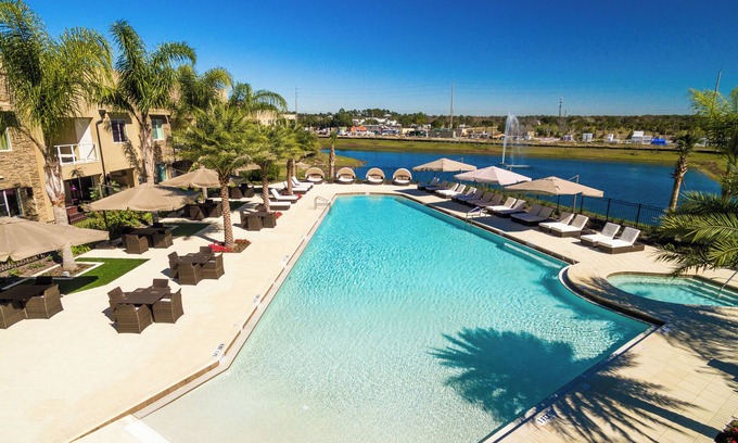 Florida Central Atlantic Coast Apartment | Wonderful Stay! Best Villa For Vacation, Pool, Parking, Shuttle to Disney