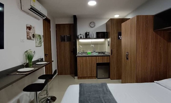 Cali Apartment | Wonderful! Stay Near the Skating Rink