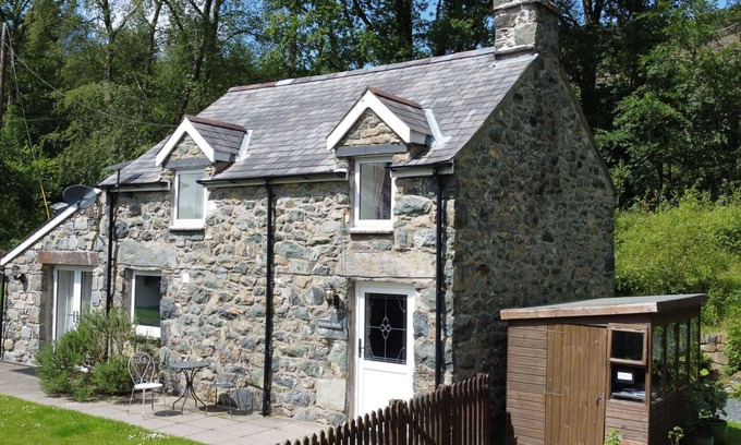 Ganllwyd House | Wonderful villa for 4 people with WIFI and pets allowed