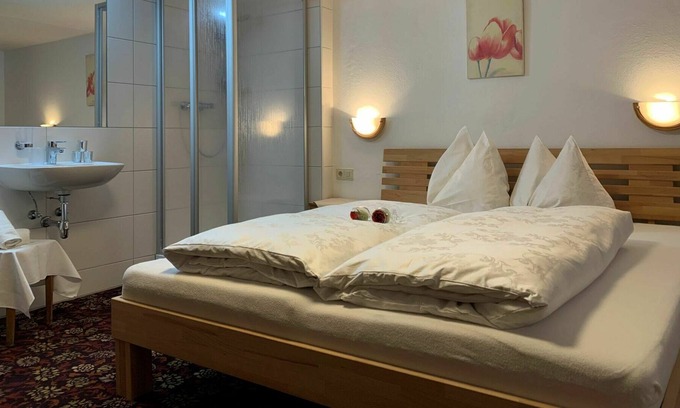 Laengenfeld Villa | Wonderful villa for 10 people with WIFI, TV, terrace and parking