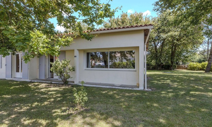 Medis House | Wonderful villa for 4 guests with WIFI, TV, pets allowed and parking