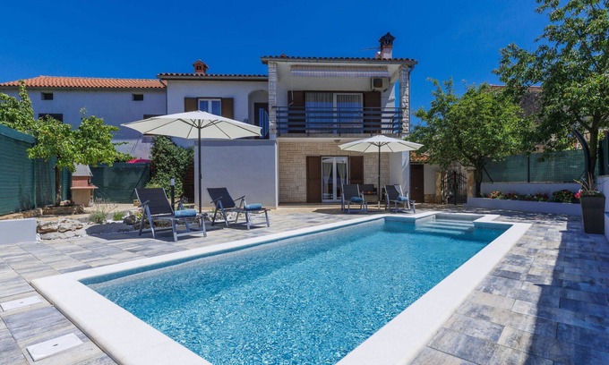 Sajini House | Wonderful villa for 6 guests with WIFI, private pool, A/C, TV, terrace and parking
