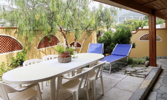 Sanremo House | Wonderful villa for 9 guests with A/C, WIFI, TV, terrace, pets allowed and parking