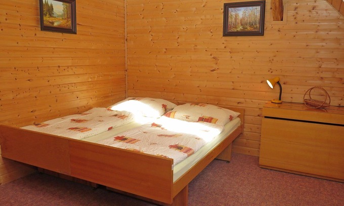Lenora House | Wonderful villa for 11 people with TV, patio and pets allowed
