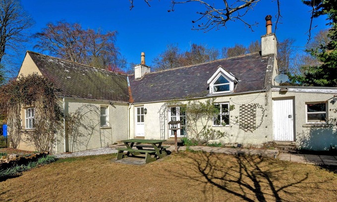 Inverurie House | Wonderful villa for 4 guests with WIFI