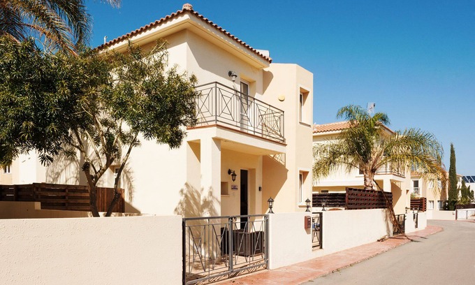 Pernera Villa | Wonderful villa in a great location near the sea