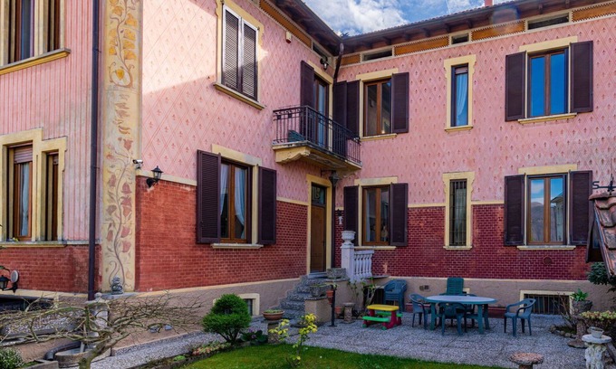 Porto Ceresio House | Wonderful villa for 7 people with WIFI, TV and balcony