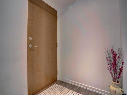 Vaughan Apartment | Wonderland Apartment in Vaughan