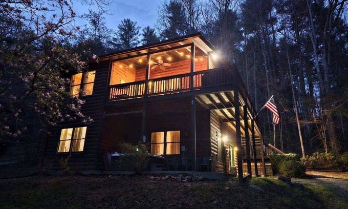 Cherry Log Cabin | Wonderland near Wineries; Hot Tub, Firepit, BBQ