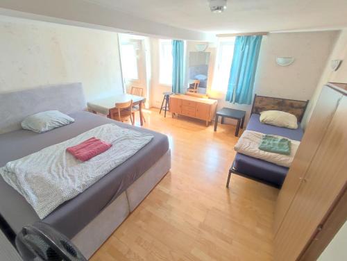 Kelkheim Apartment | Wood Is Good! Kelkheim Central 24 7 Check In