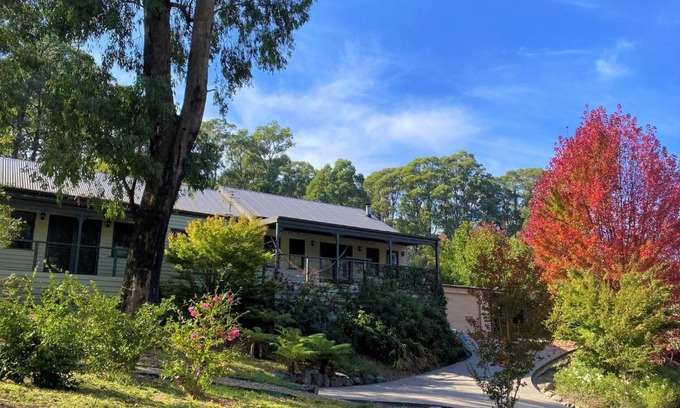 Marysville House | Woodbine Lodge