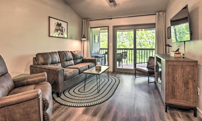 Notch Estates Condo | 'Woodland Landing' in Branson West w/ Pool!