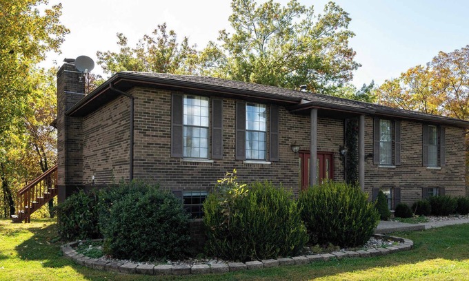 Williamstown House | Woodland Patio - Near Ark Encounter: Sleeps 12