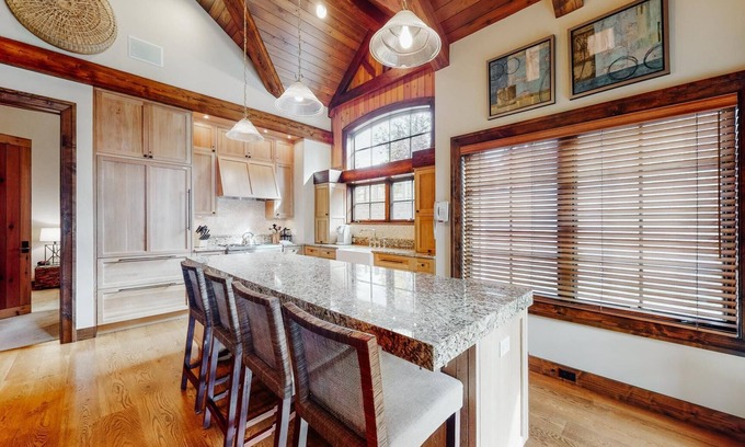 Snowmass Village Condo | Woodrun Place Townhome | 61