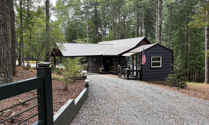 Morganton Cottage | WOODSIDE COTTAGE, a handicapped accessible cottage in Blue Ridge Mtns of N.GA.