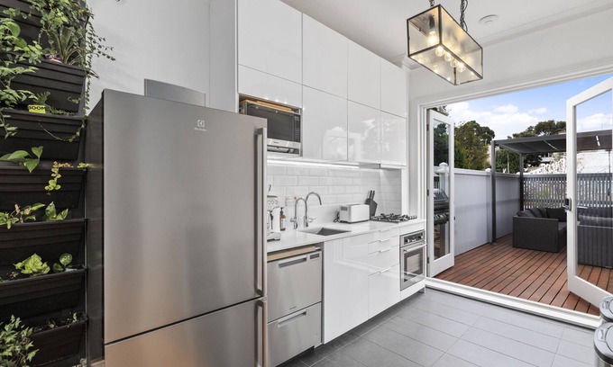 North Melbourne House | Work Sleep Live Melbourne