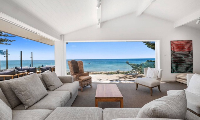 Newport House | World Class Beachfront