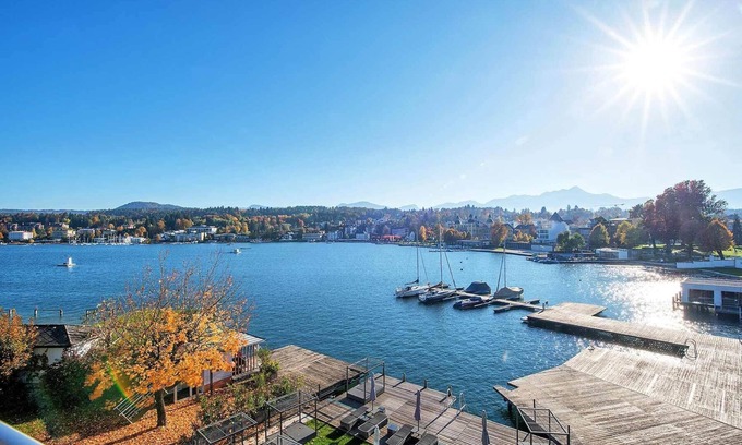 Velden am Worther See Apartment | Wörthersee vacation room with private lake access