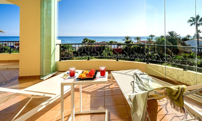 Marbella Apartment | Wow☀️☀️☀️☀️☀️ Beachfront apartment, panoramic views, amazing sunsets, XL pool!