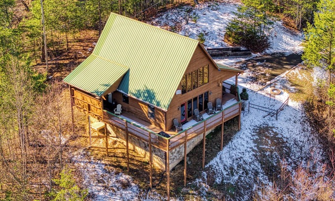 Pigeon Forge Cabin | WOW! Incredible View Mountain Cabin Near the Heart of the Pigeon Forge Parkway!