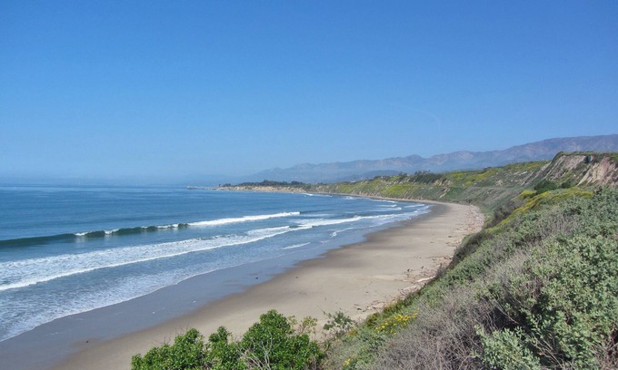 Carpinteria House | WOW! Rincon Point Beach-Pups upon approval, Hot Tub, Gated Community