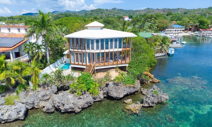 Antoneys Cay Apartment | Wow! Views and more, fantastic 2 bedroom in West End - Villa Agua