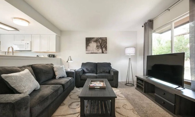Cimarron Hills Condo | ★Wow! What a Find! Stunning 2BR, 1.5 BA Townhouse★