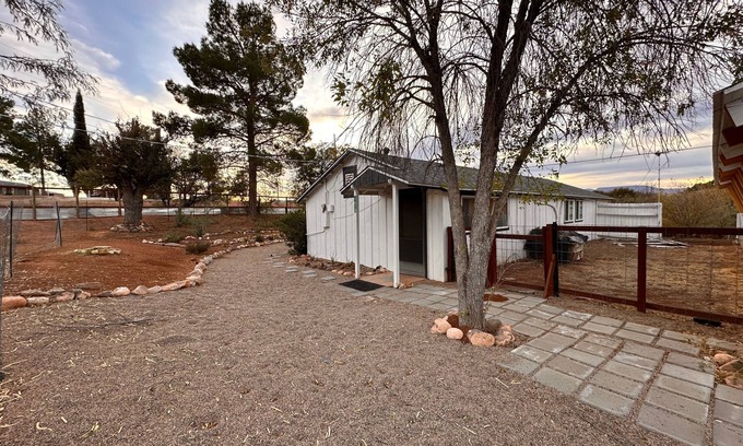 Cornville Cottage | WSR: Wisdom Keeper, Cottage Experience near Sedona