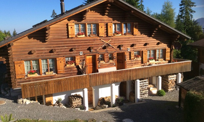 Emmetten House | Wunderschönes Block-hausteil Direkt im Ski- und Wandergebiet Stockhütte NW
