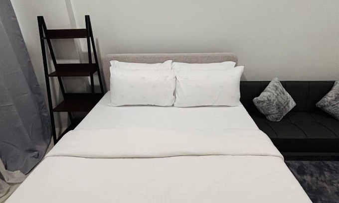 Mandurriao Apartment | WV Towers Studio Escape with Shared Facilities