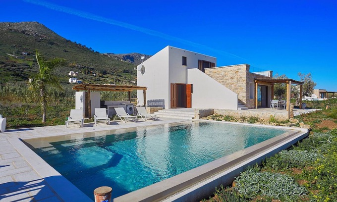 Scopello Villa | WWW.BAGLIORIDISICILIA.COM - LAST MINUTE 8/23 SEPTEMBER!