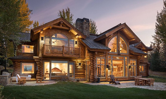 Wilson Villa | Wyoming style villa located near Wilson, with expansive Snake River views.