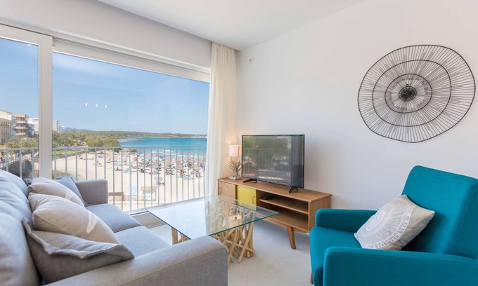S'Illot-Cala Morlanda Apartment | Ximet Mar - apartment right on the beach, air conditioning, internet