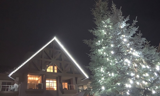 Upper Village Condo | XL Luxury Penthouse. Aspens. Ski-in-out. King.3hot tubs.BBQ.Decks. Notate bene!
