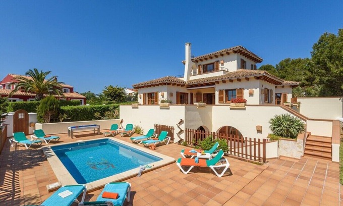 Son Xoriguer Villa | Xoric 5 bedroom villa, Cala'n Bosch