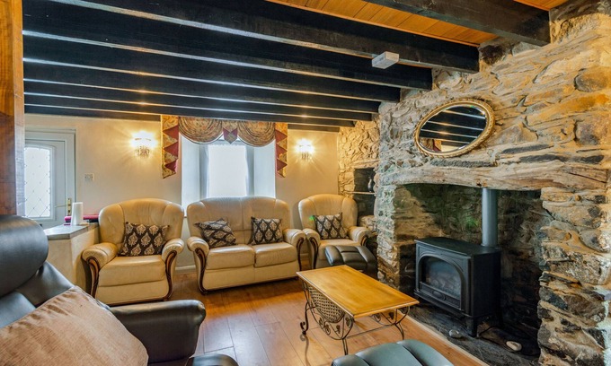 St Davids Cottage | Y BWTHYN, pet friendly, with a garden in St Davids