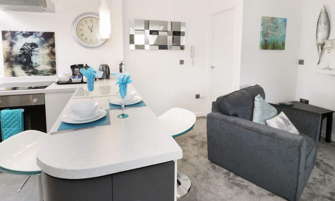Gallt Y Foel Apartment | Y LLOFFT, romantic in Llanberis