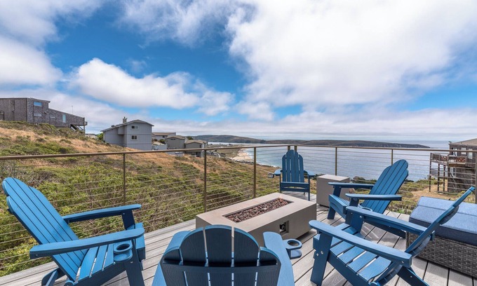 Dillon Beach House | Yacht Club: Gorgeous Beach House with Ocean Views!Avail for Month at a time!