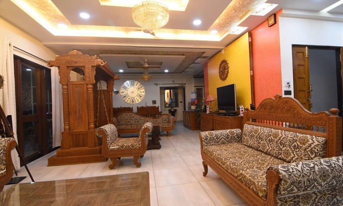 Vadodara Apartment | Yajmaan - 1 - 401 Ultra Morden Luxurious Service Appartment