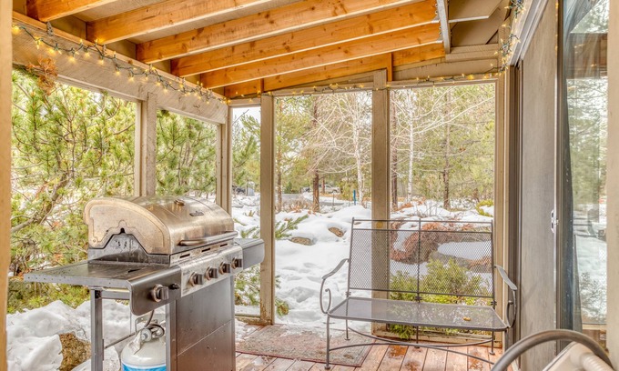Deer Park House | Yankee Mountain at Sunriver is a Dream Come True! Sleeps 15, Hot Tub