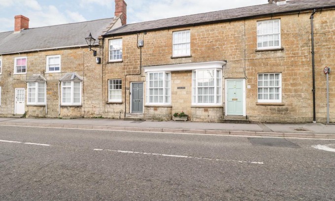 Beaminster House | Yarn Cottage